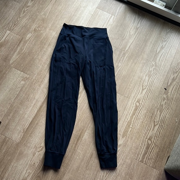 Navy lululemon align joggers - Picture 2 of 3